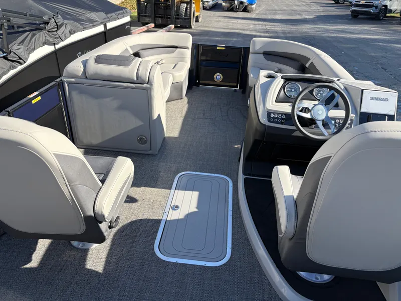 Slide: The Image of Barletta Cabrio 22UC 2025 - 9