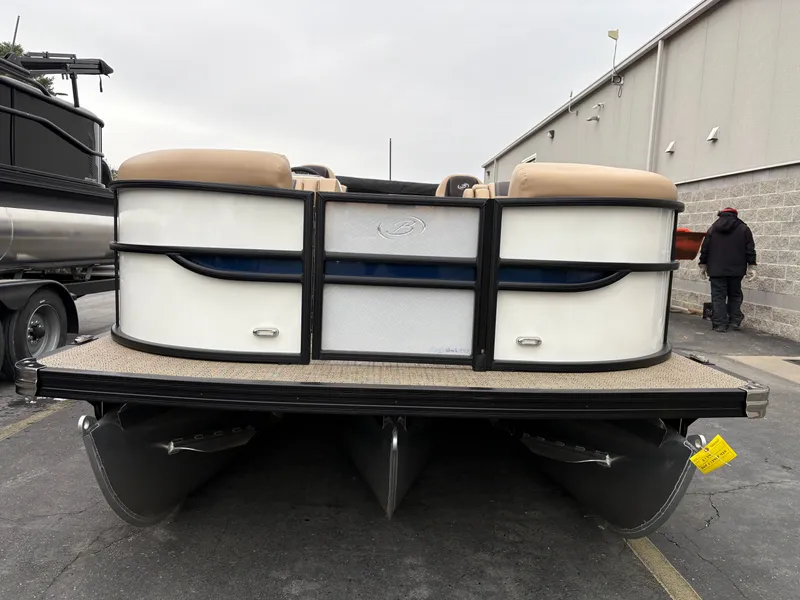 Slide: The Image of Barletta Cabrio 22UC 2025 - 3