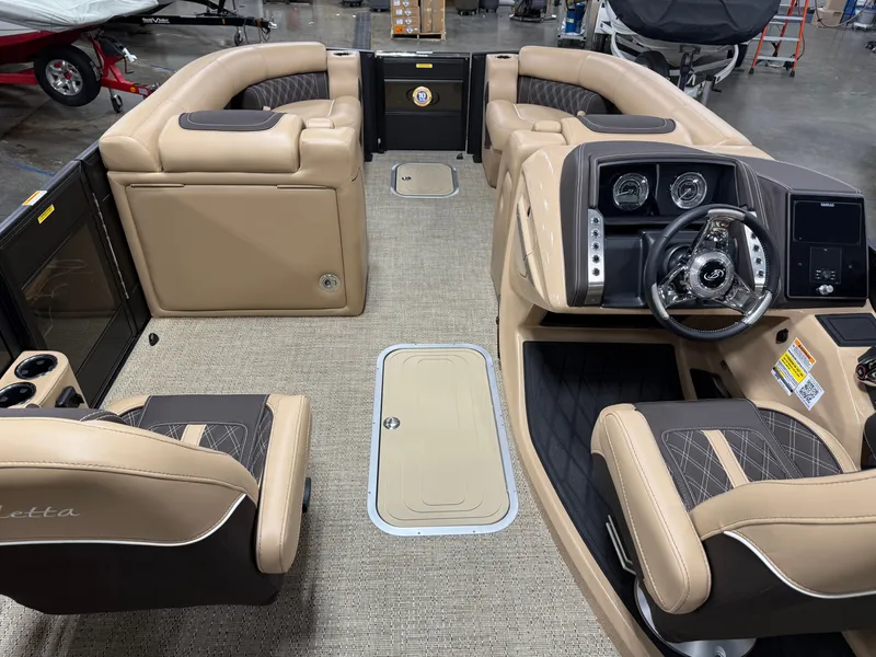 Slide: The Image of Barletta Lusso 23UC 2025 - 13