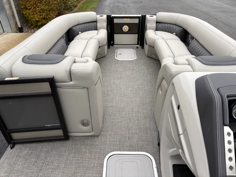 Slide: The Image of Barletta Lusso 25UA 2025 - 11