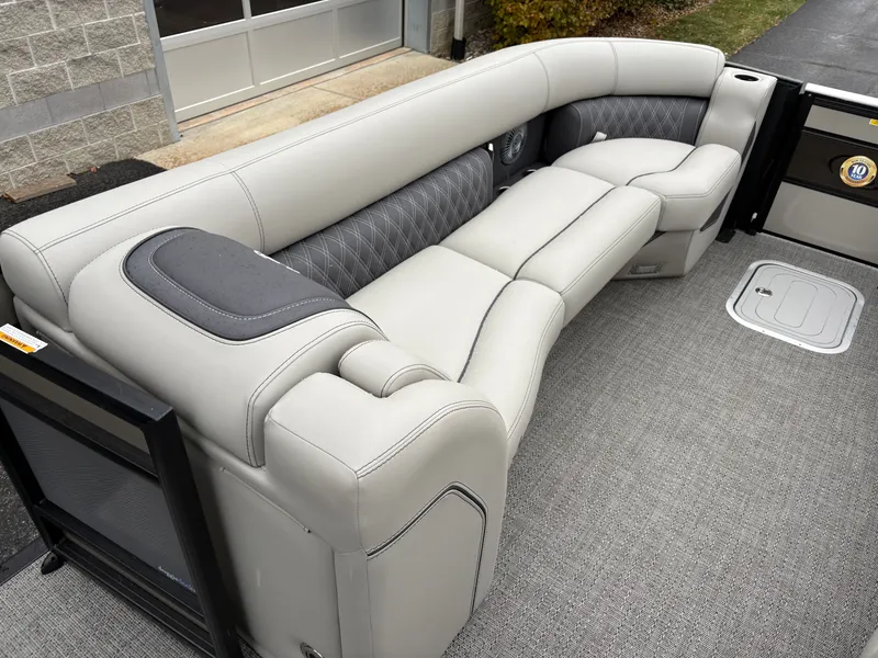 Slide: The Image of Barletta Lusso 25UA 2025 - 12