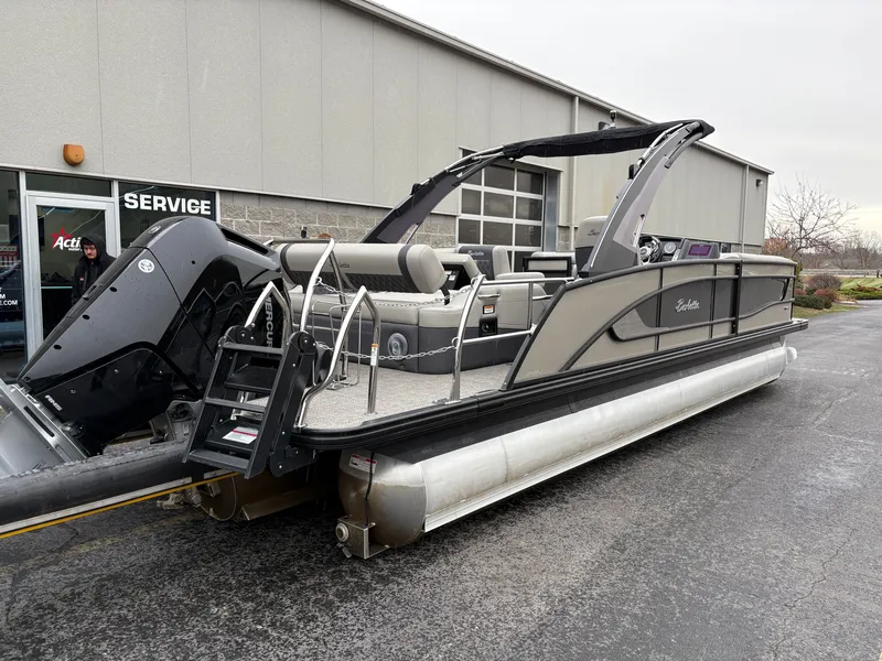 Slide: The Image of Barletta Lusso 25UA 2025 - 4