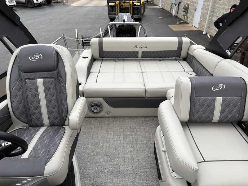 Slide: The Image of Barletta Lusso 25UA 2025 - 8