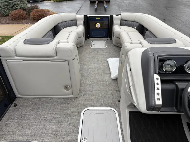 Slide: The Image of Barletta Lusso 25UC 2025 - 13