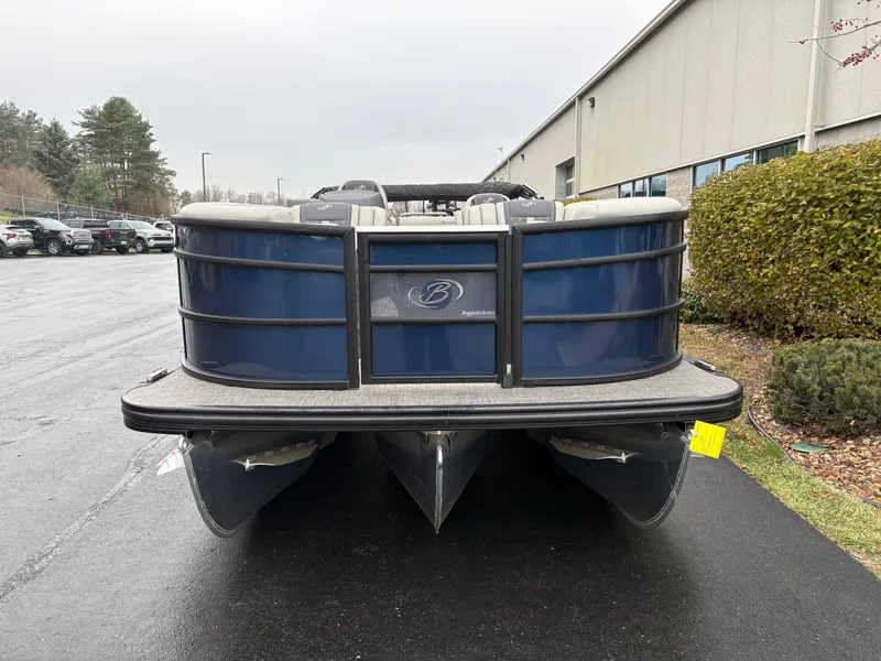 Slide: The Image of Barletta Lusso 25UC 2025 - 3