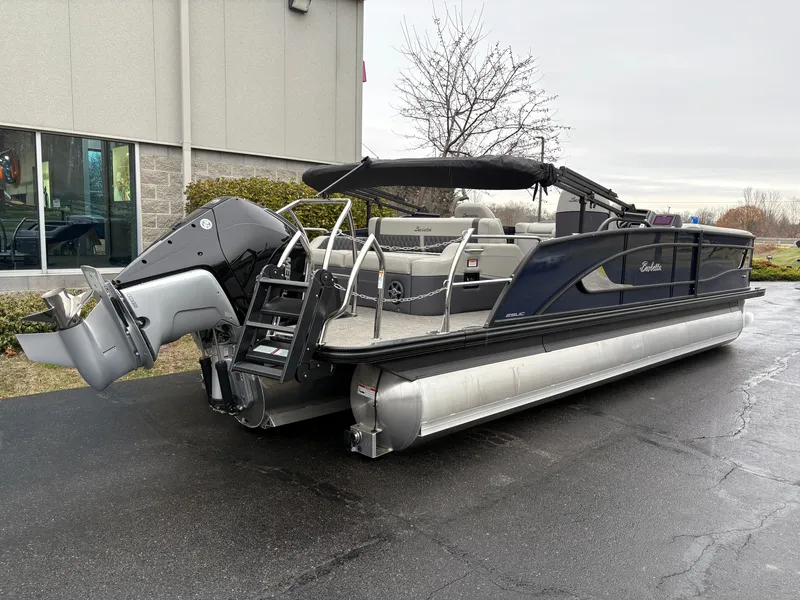 Slide: The Image of Barletta Lusso 25UC 2025 - 4