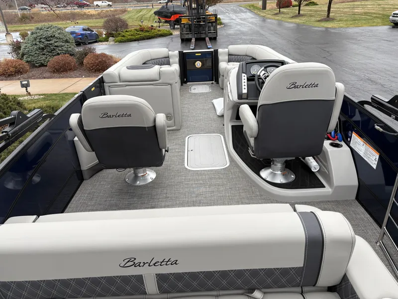 Slide: The Image of Barletta Lusso 25UC 2025 - 7