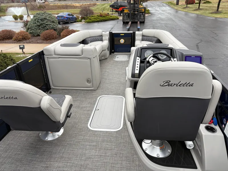 Slide: The Image of Barletta Lusso 25UC 2025 - 8