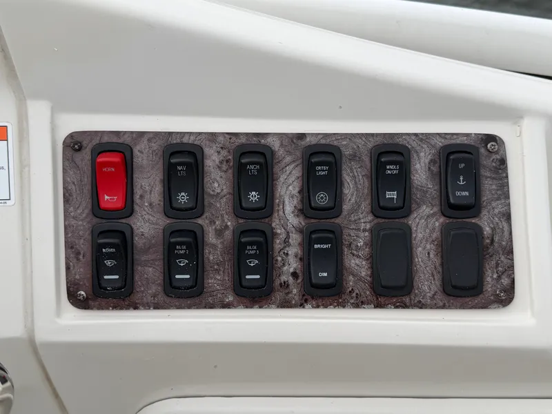 Slide: The Image of Carver Yachts 33SS 2006 - 20