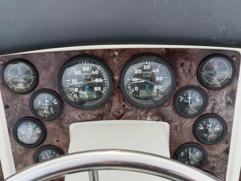 Slide: The Image of Carver Yachts 33SS 2006 - 21