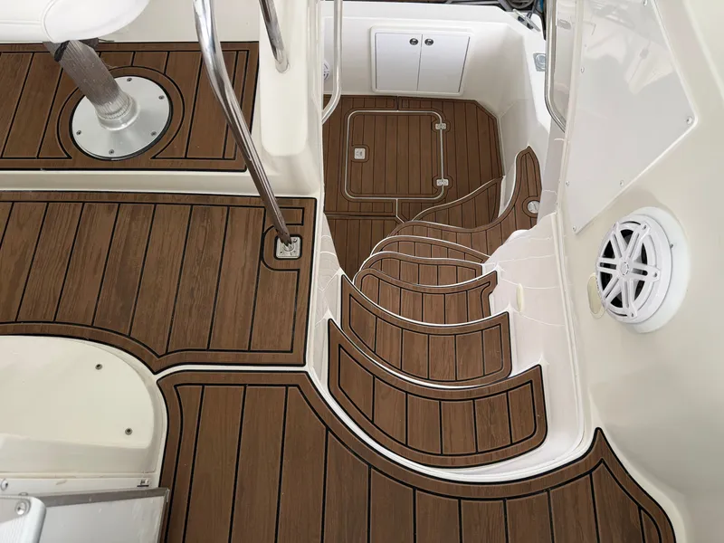 Slide: The Image of Carver Yachts 33SS 2006 - 29