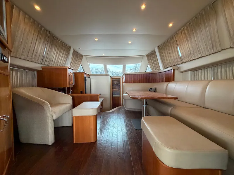 Slide: The Image of Carver Yachts 33SS 2006 - 33