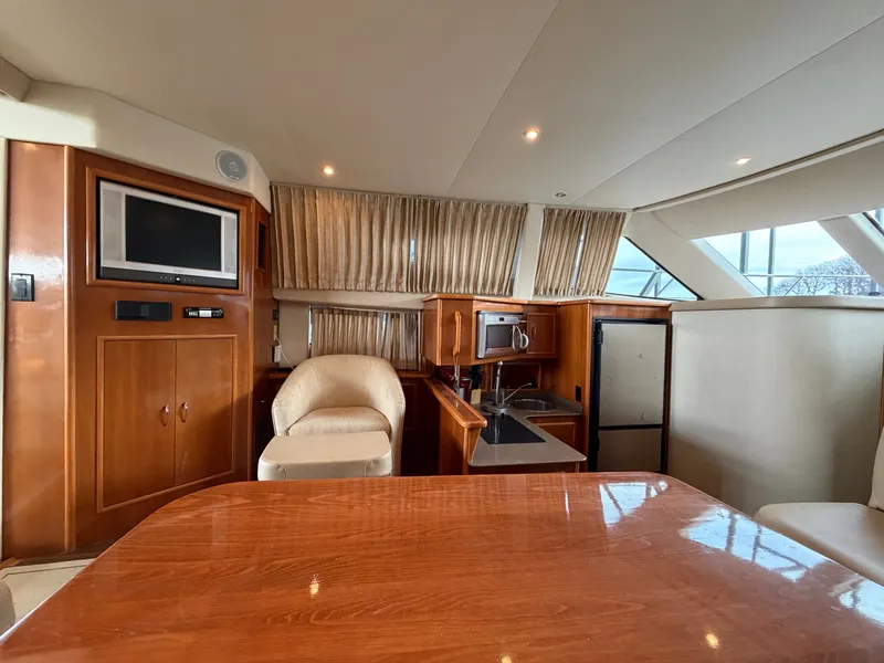 Slide: The Image of Carver Yachts 33SS 2006 - 35