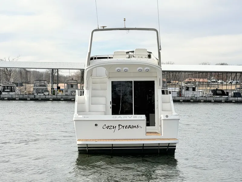 Slide: The Image of Carver Yachts 33SS 2006 - 4