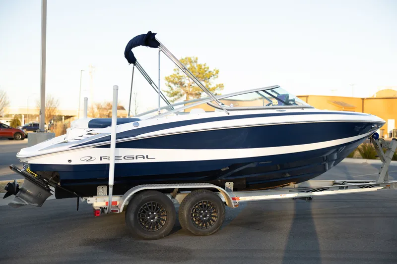 Slide: The Image of Regal 2100 2011 - 20