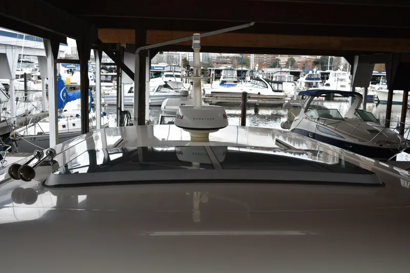 Slide: The Image of Non-certified 6 man life raft with automatic static release. - 13