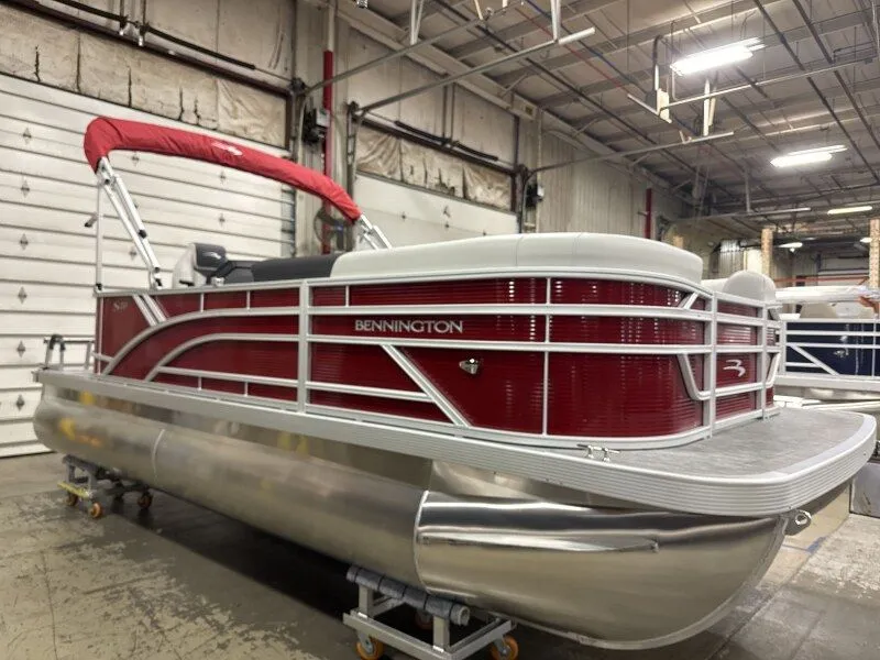 Slide: The Image of Bennington 20SL-Snap 2026 - 3