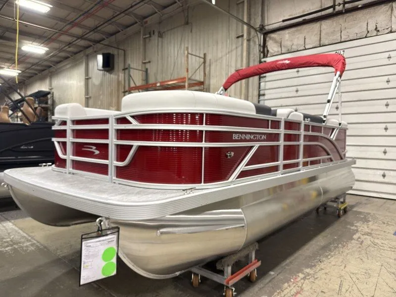 Slide: The Image of Bennington 20SL-Snap 2026 - 5