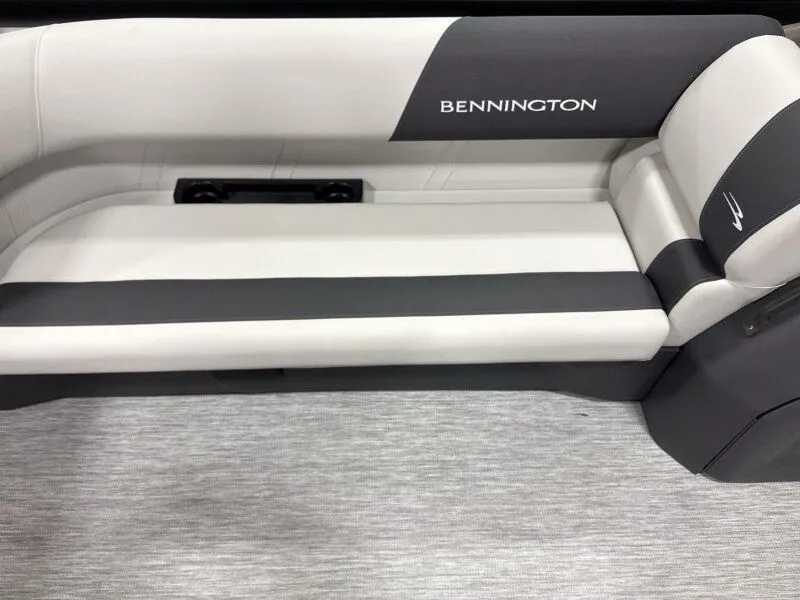 Slide: The Image of Bennington 20SL-Snap 2026 - 8