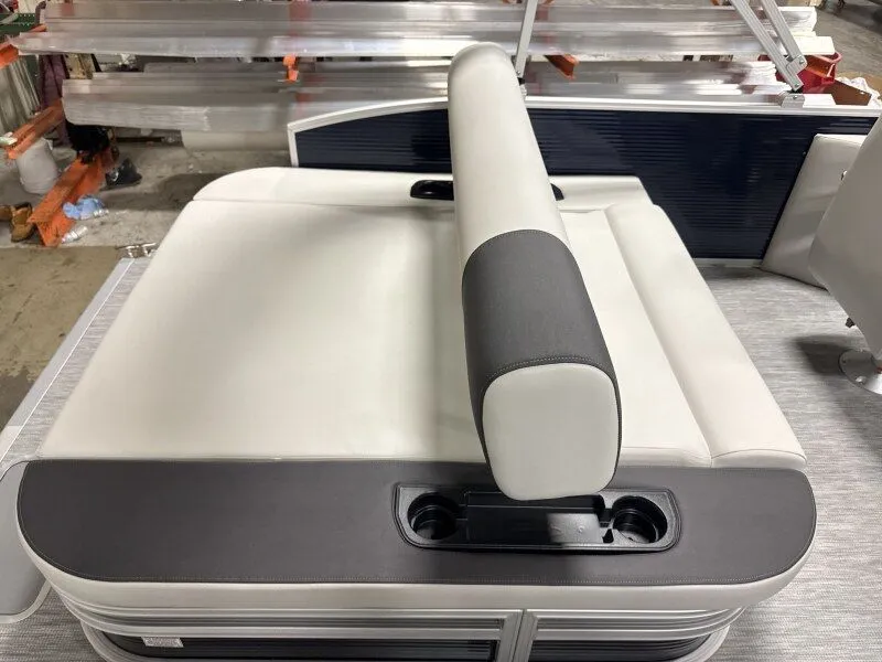 Slide: The Image of Bennington 22SSB-Snap (TC) 2026 - 11