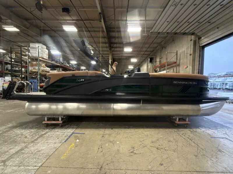 Slide: The Image of Bennington 24MFB-ESP (TC) 2026 - 5