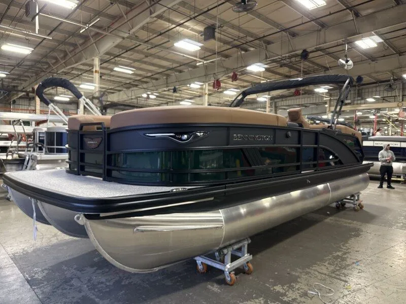 Slide: The Image of Bennington 24MFB-ESP (TC) 2026 - 6