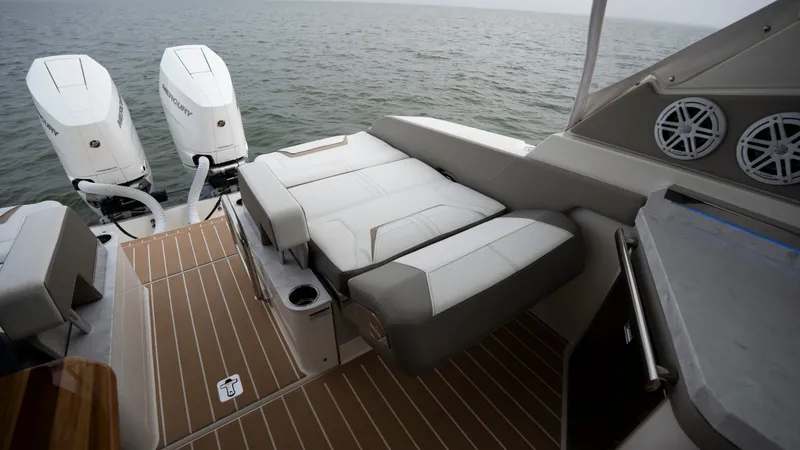 Slide: The Image of Tiara 34 LX 2025 - 68