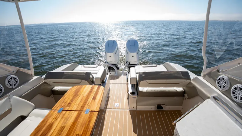 Slide: The Image of Tiara 34 LX 2025 - 72