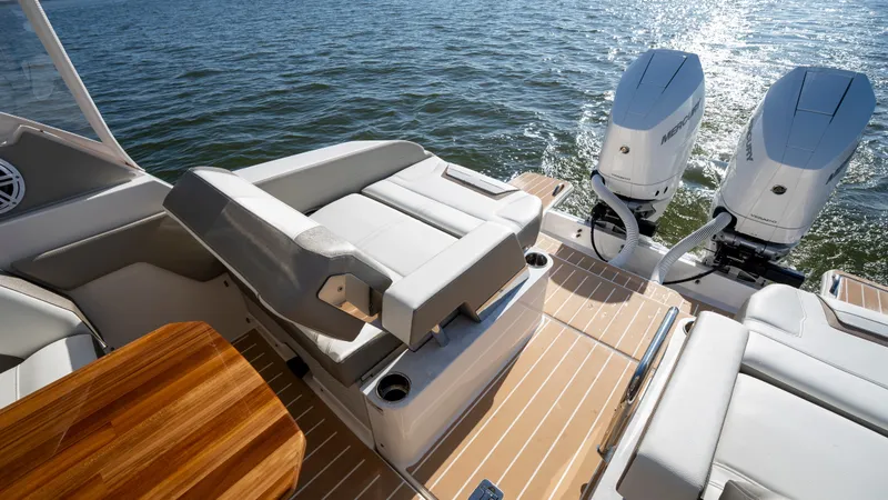 Slide: The Image of Tiara 34 LX 2025 - 75