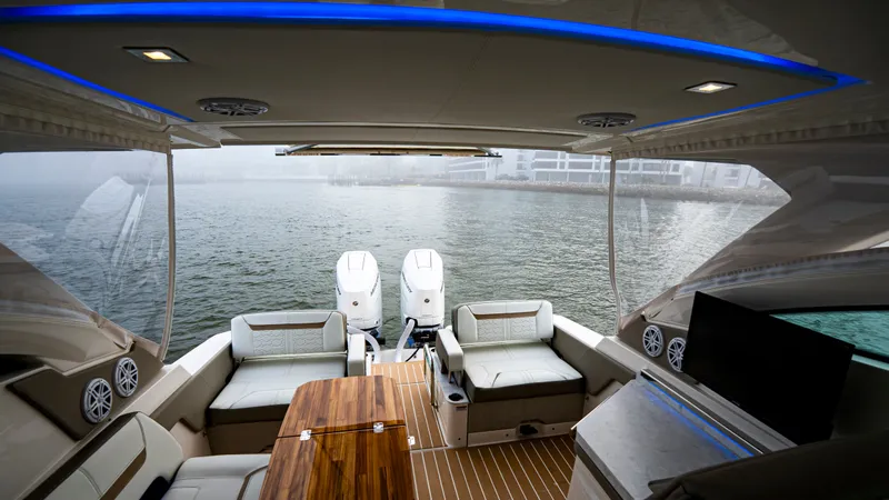 Slide: The Image of Tiara 34 LX 2025 - 80