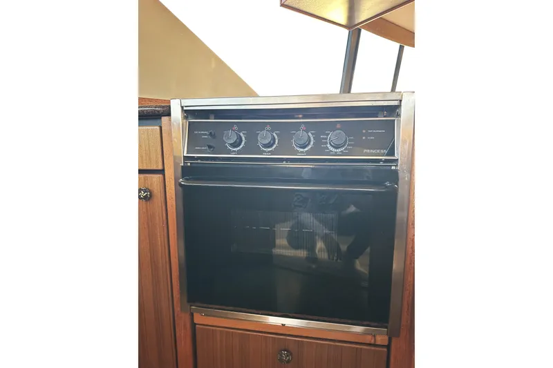 Slide: The Image of Oven in 2002 Bayliner 3988 Command Bridge Motoryacht kitchen area. - 35