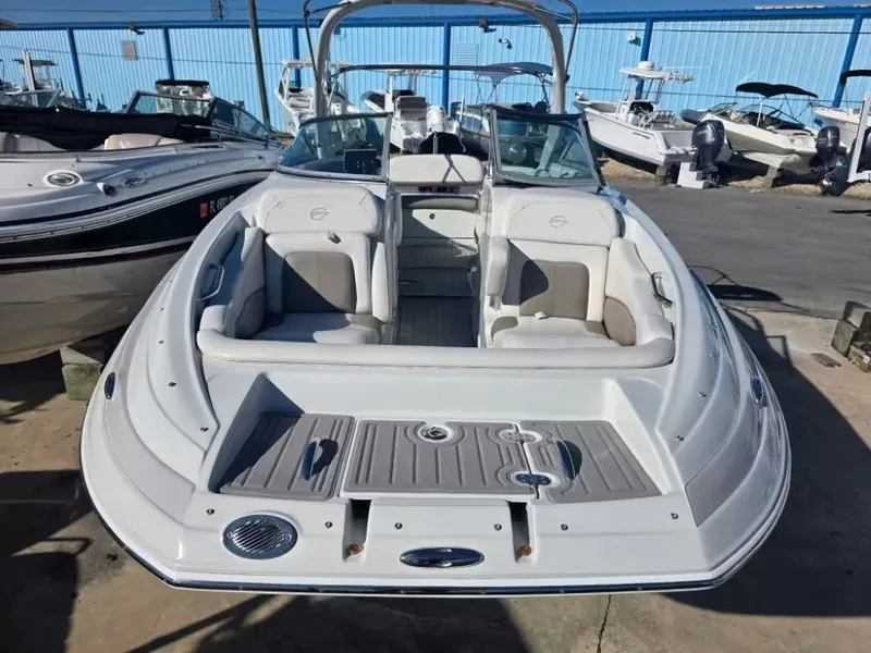 Slide: The Image of Crownline Boats E24XS 2018 - 12