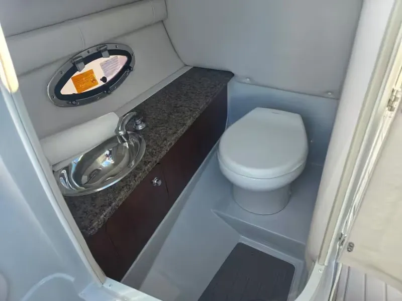 Slide: The Image of Crownline Boats E24XS 2018 - 15