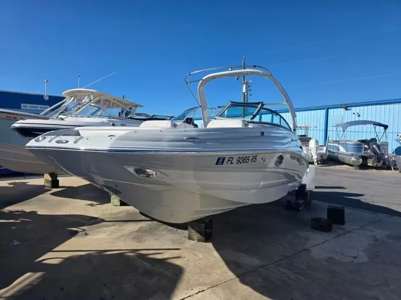 Slide: The Image of Crownline Boats E24XS 2018 - 4