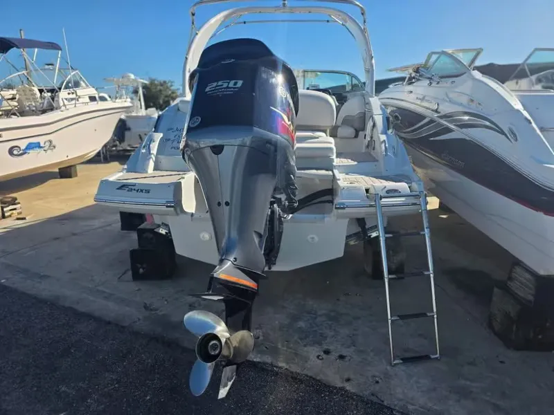 Slide: The Image of Crownline Boats E24XS 2018 - 5
