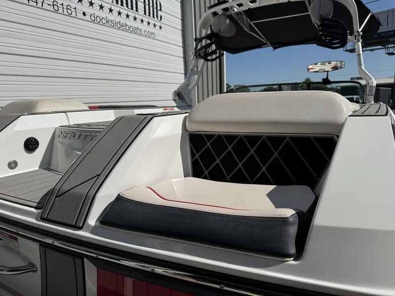 Slide: The Image of Nautique GS24 2018 - 13