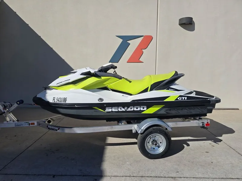 Slide: The Image of Sea-Doo GTI 2017 - 5