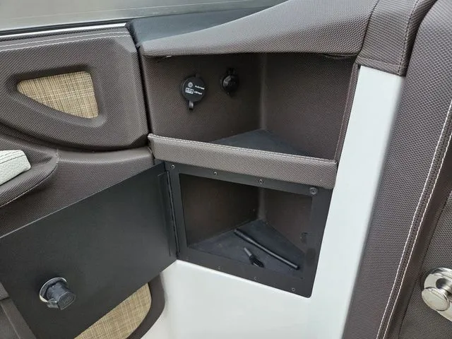 Slide: The Image of Cobalt R5 2019 - 20