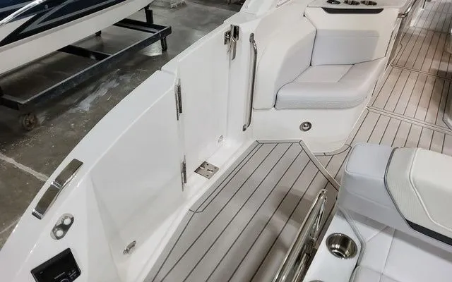 Slide: The Image of Formula 360 Crossover Bowrider 2026 - 10