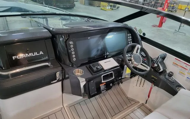 Slide: The Image of Formula 360 Crossover Bowrider 2026 - 17