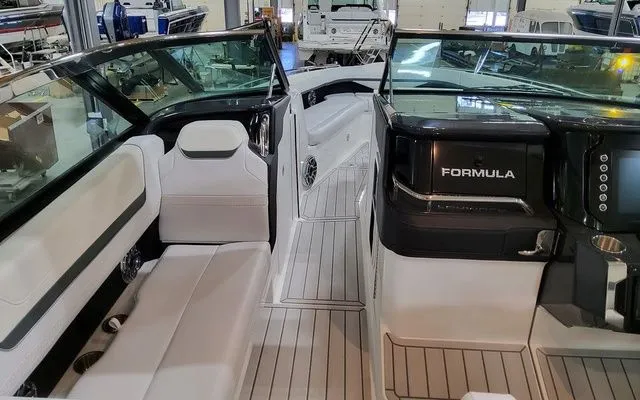 Slide: The Image of Formula 360 Crossover Bowrider 2026 - 20