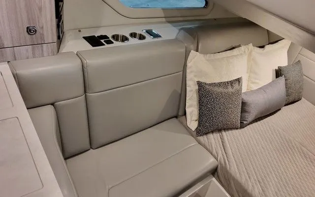 Slide: The Image of Formula 360 Crossover Bowrider 2026 - 34