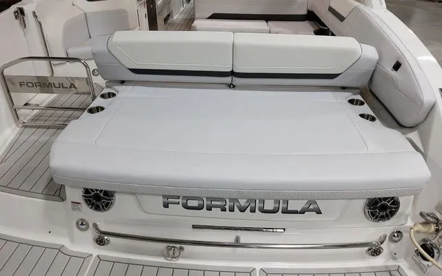 Slide: The Image of Formula 360 Crossover Bowrider 2026 - 9