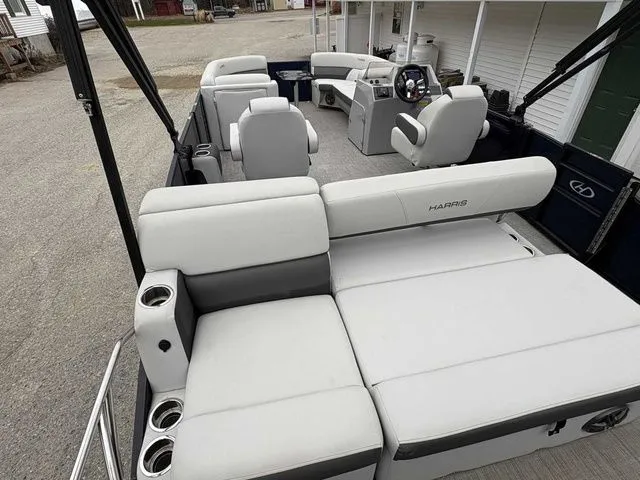 Slide: The Image of Harris Cruiser 230 SLDH 2022 - 15