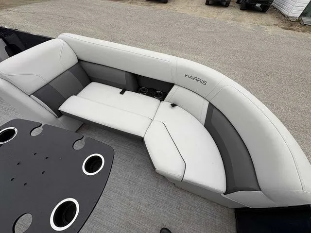 Slide: The Image of Harris Cruiser 230 SLDH 2022 - 7