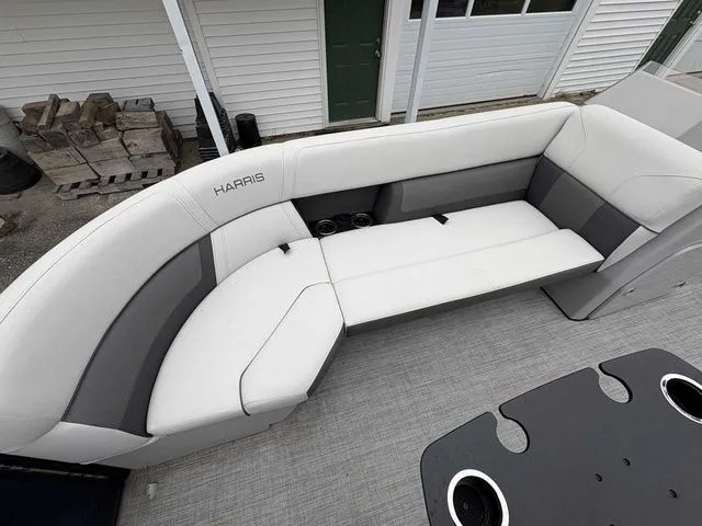 Slide: The Image of Harris Cruiser 230 SLDH 2022 - 8