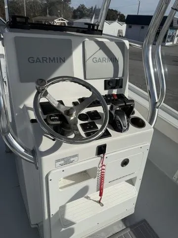 Slide: The Image of Pair Customs 27 Center Console 2024 - 16