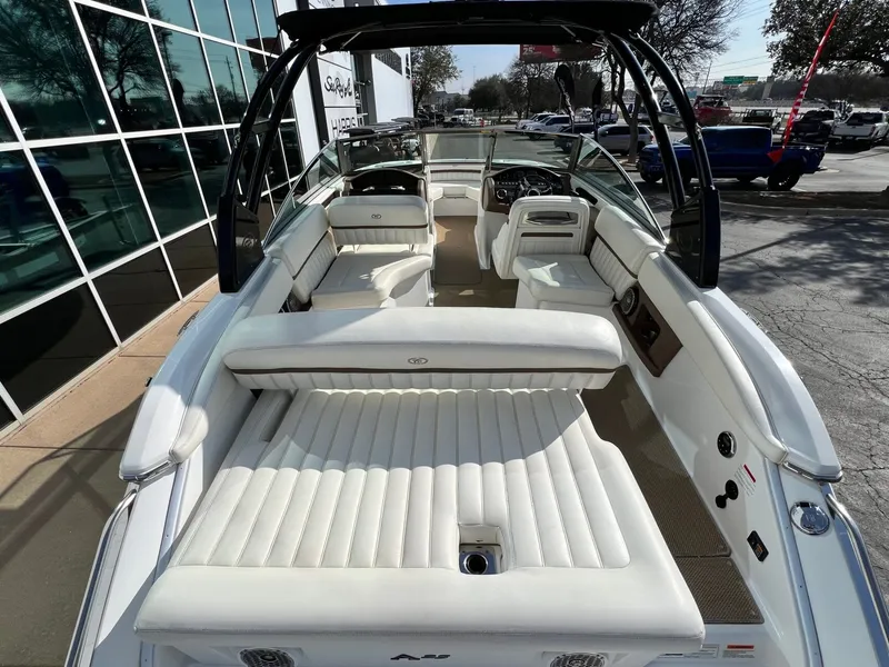 Slide: The Image of Cobalt A25 2014 - 11