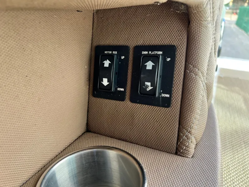 Slide: The Image of Cobalt A25 2014 - 29