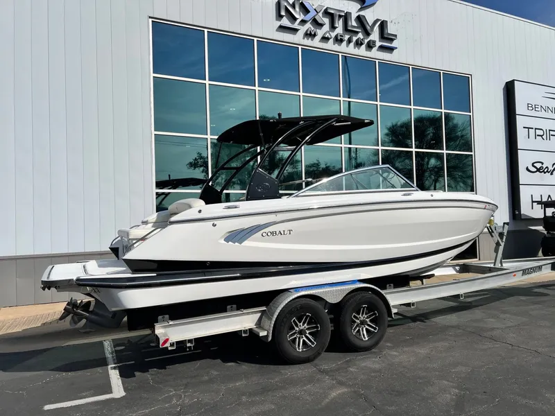 Slide: The Image of Cobalt A25 2014 - 3